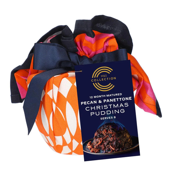 M&S Collection Perfectly Matured Christmas Pudding 907g - Gift Wrapped in a festive Tea Towel - Serves 8