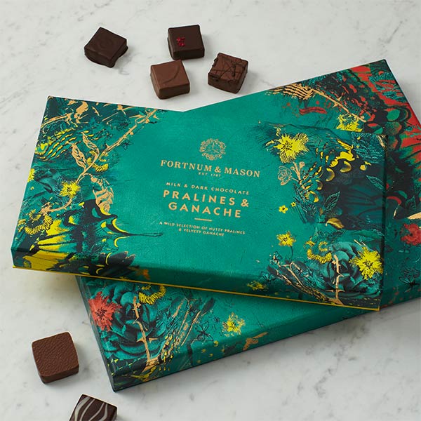 Fortnum & Mason Chocolate Pralines & Ganache Selection Box, 320g