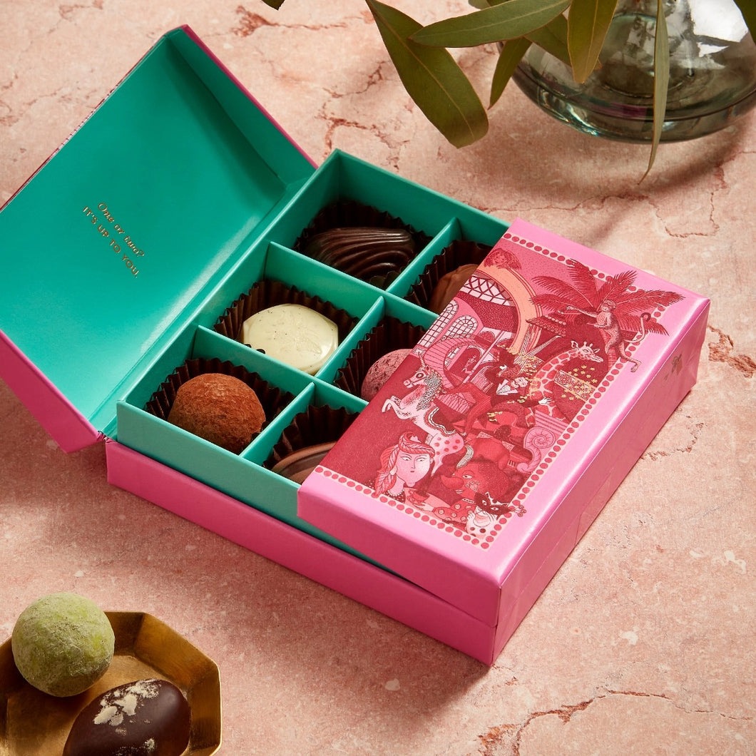 Fortnum & Mason Fortnum's Favourites Milk, Dark & White Chocolate Selection, 105g