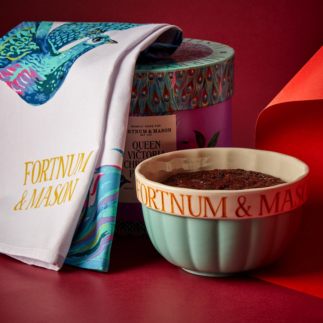 Fortnum & Mason Queen Victoria Plum Pudding, 907g