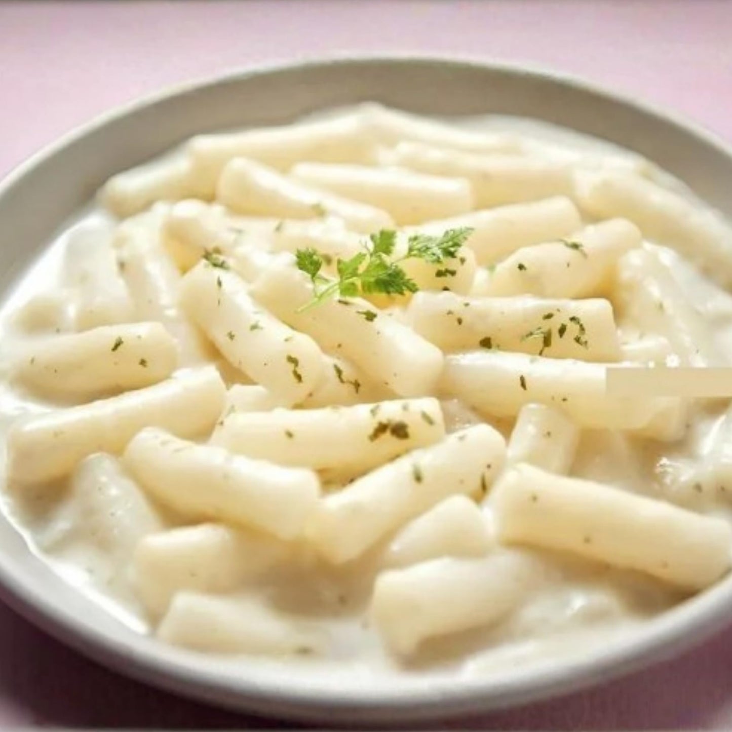 Yopokki Instant Chewy Korean Topokki Rice Cakes - Available in Cheese, Jjajang, Carbonara, Original & Sweet & Spicy flavours