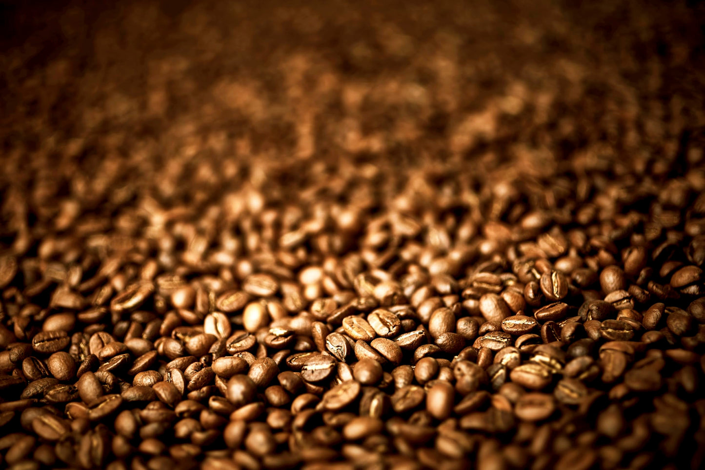NESCAFÉ Toffee Nut Gold Latte Instant Coffee 8 x 18.6g Sachets, 100% Responsibly Sourced Coffee