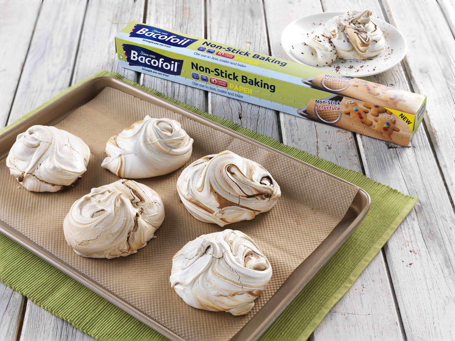 Bacofoil Non-Stick Baking Paper Parchment with Non-Stick Structure, 38cm x 10m