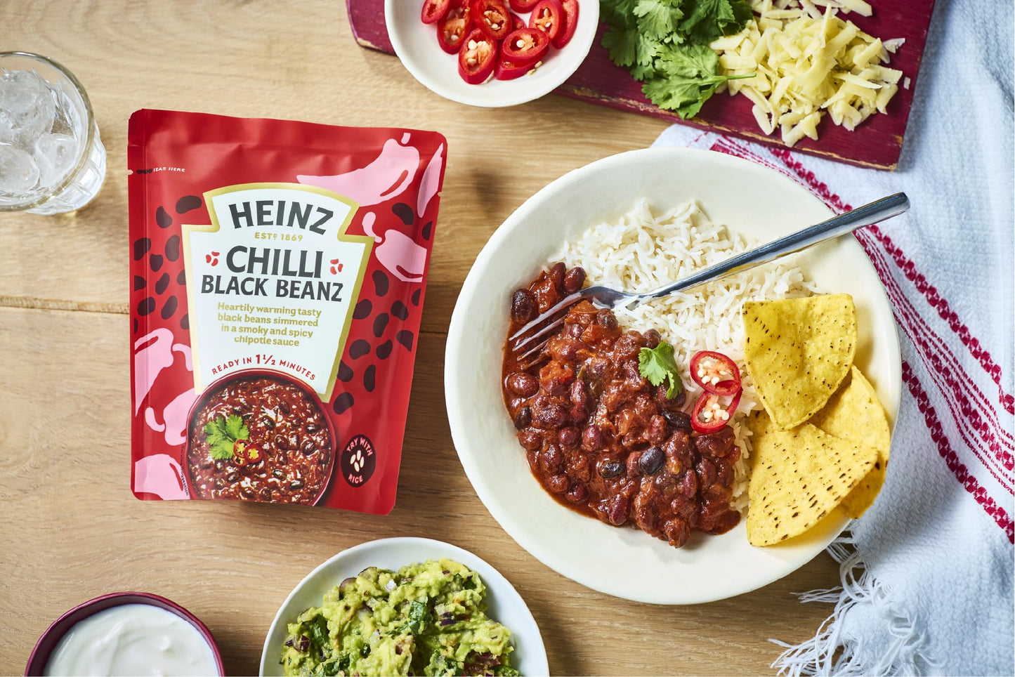 HEINZ Chilli Black Beans with Chipotle Chilli - Meal for One, Made From Natural Ingredients, Source of Protein, 250gr
