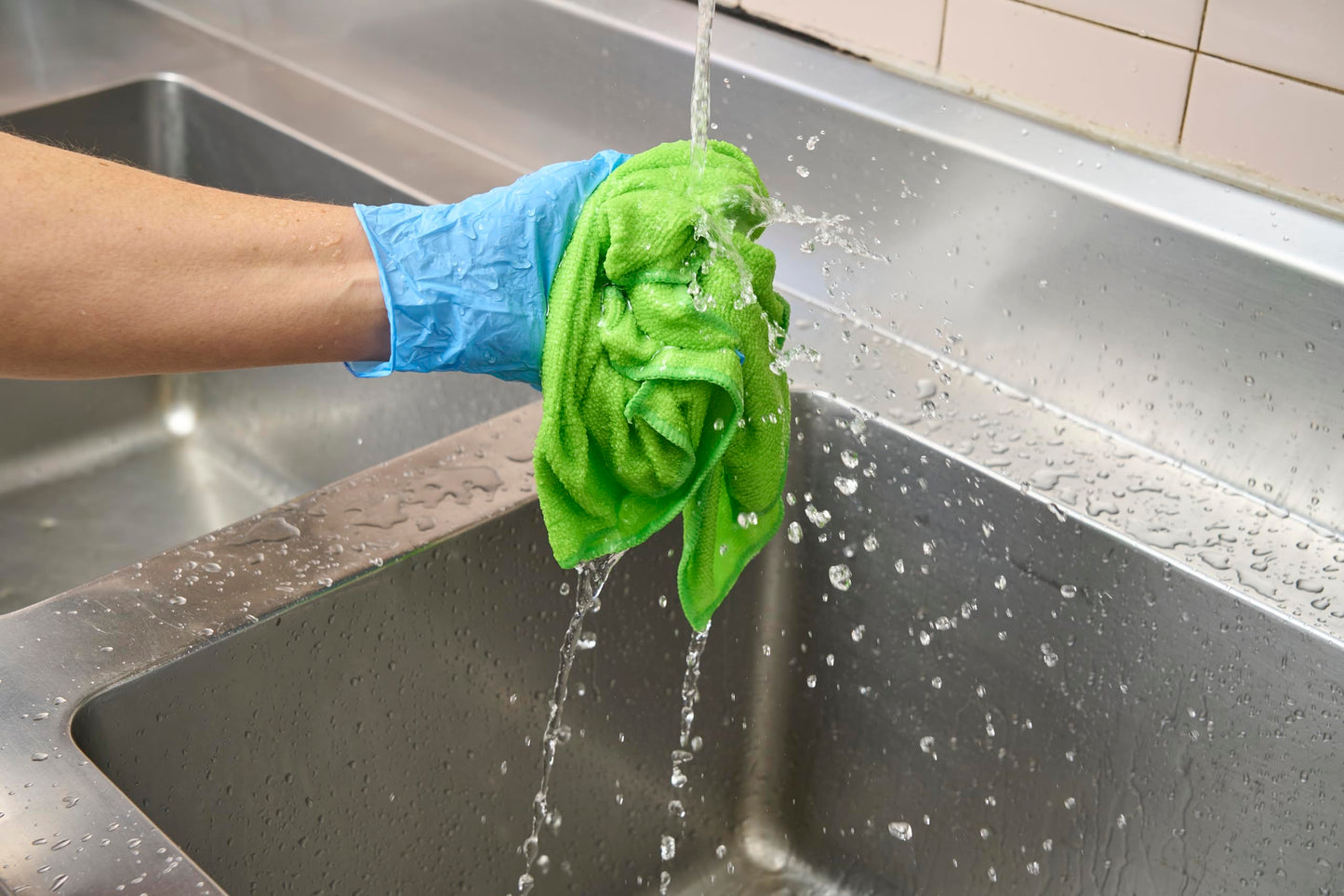 Spontex Specialist Microfibre Cloths | Hard Wearing Cleaning Cloths for Professional Dusting & Grease Removal | 10 Pack