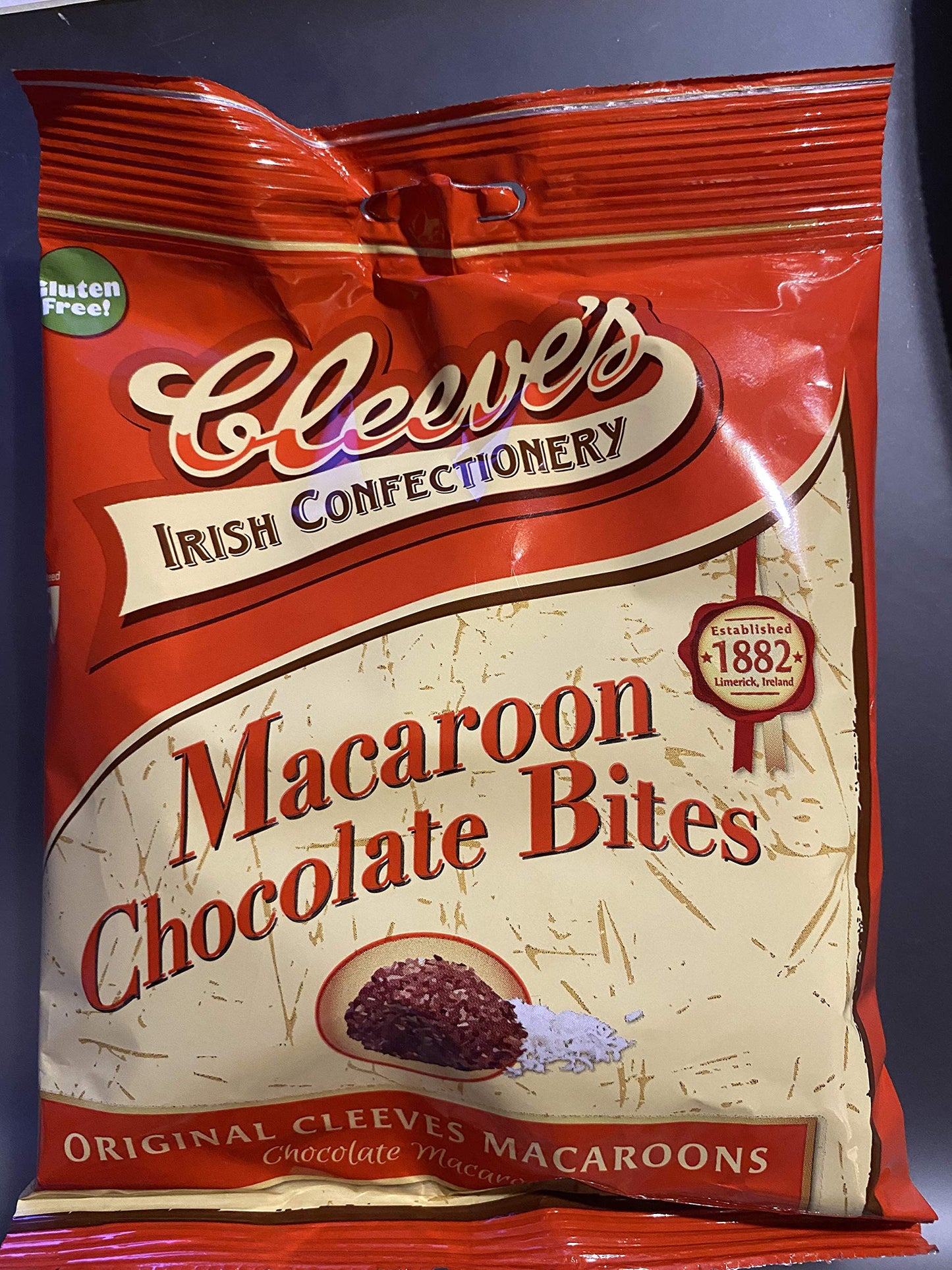 Macaroon Chocolate Bites (Cleeves Of Ireland)