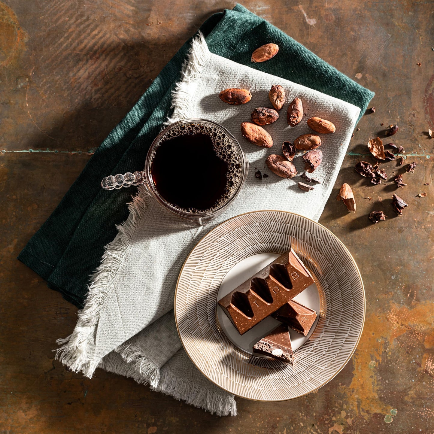 Swiss Milk Chocolate with Honey and Almond Nougat 750g (26.5oz)