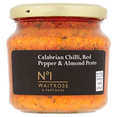 Waitrose No.1 Calabrian Chilli, Red Pepper & Almond Pesto 190g