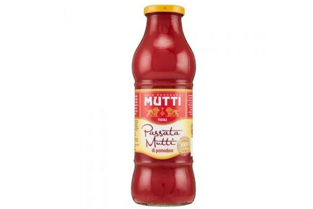 Mutti Passata Tomato Puree  700ml