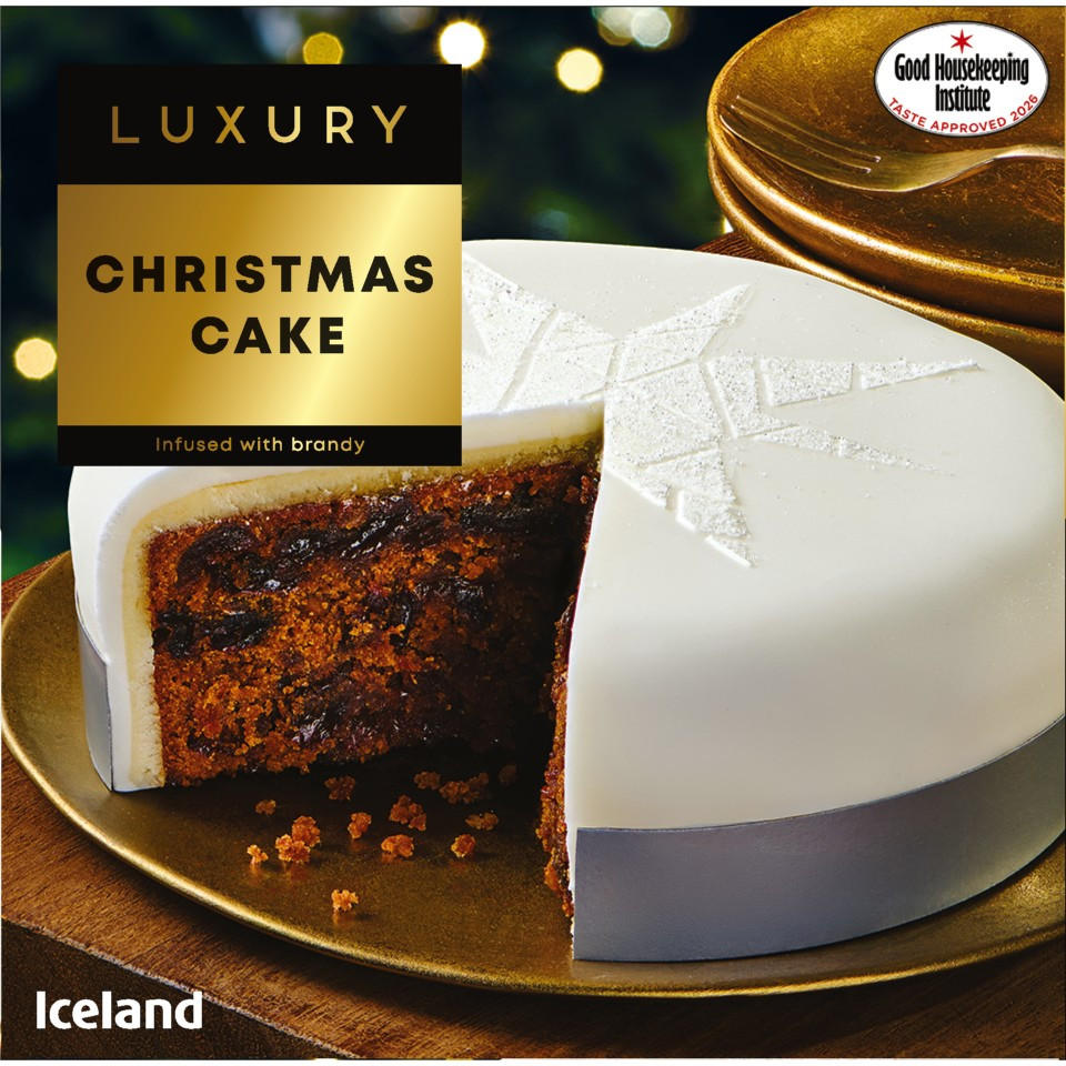 Iceland Luxury Christmas Cake 900g
